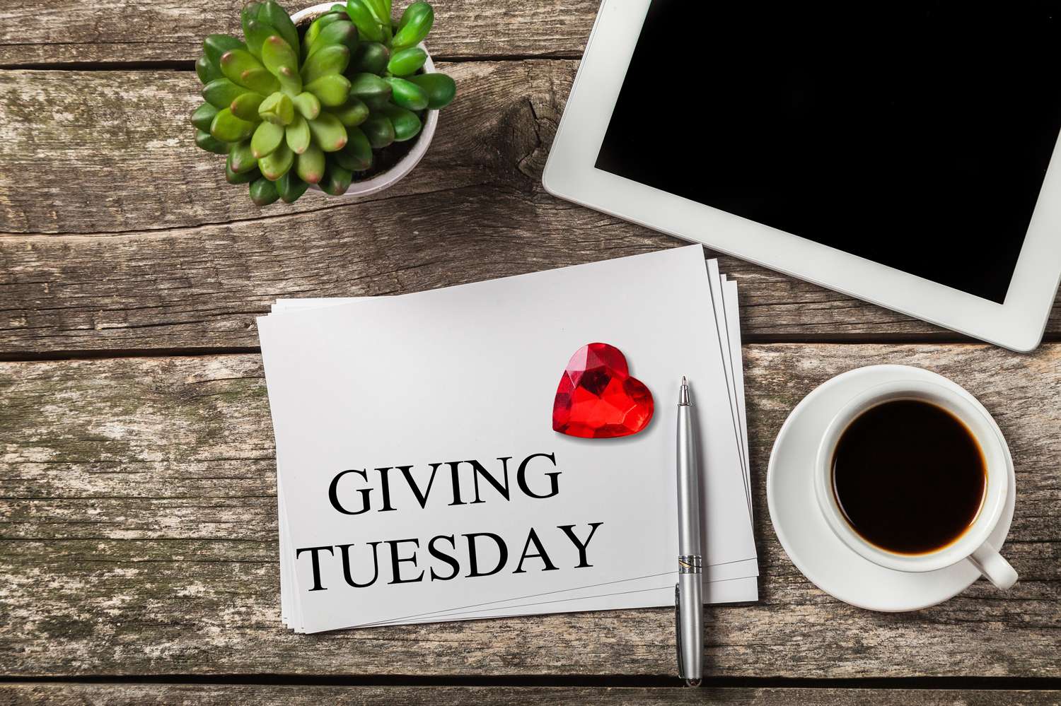 4 Creative Ways to Level Up Your Giving Tuesday Social Media Posts